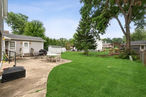Tiny photo for 17W467 Portsmouth Drive, Darien, IL 60561 (MLS # 12749618)