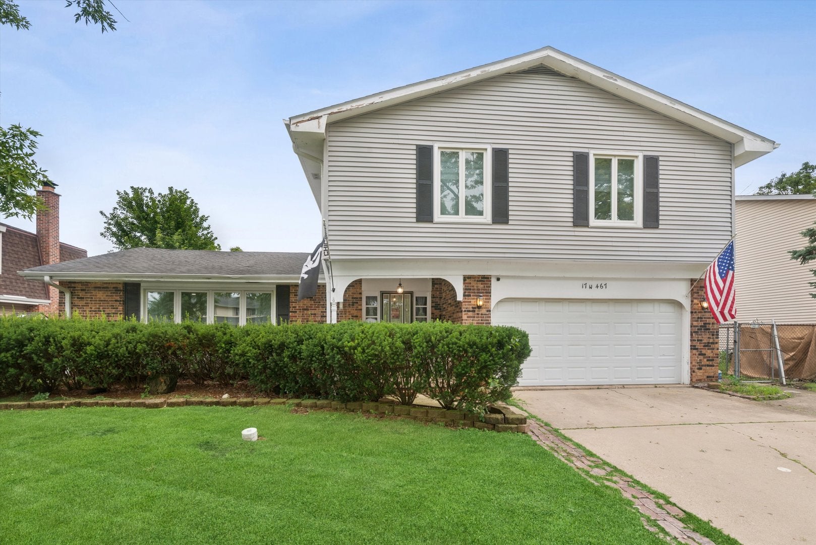 17W467 Portsmouth Drive