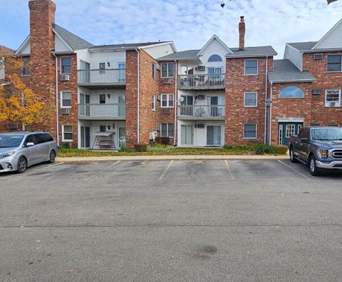 4304 W Shamrock Lane 1A McHenry IL 60050