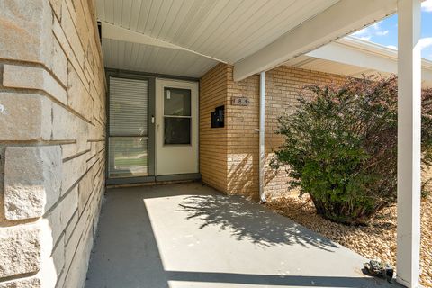 Tiny photo for 18849 Jamie Court, Homewood, IL 60430 (MLS # 12518318)