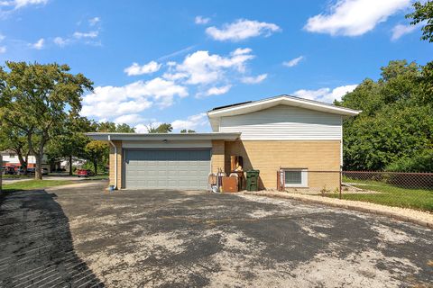 Tiny photo for 18849 Jamie Court, Homewood, IL 60430 (MLS # 12518318)