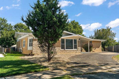 Photo of 18849 Jamie Court, Homewood, IL 60430 (MLS # 12518318)