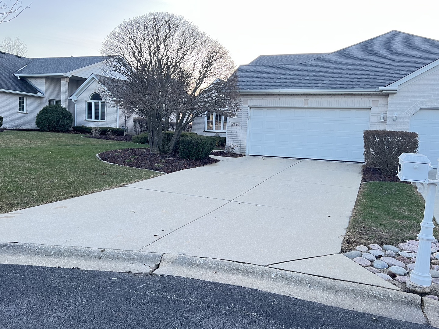 16236 Hummingbird Hill Drive