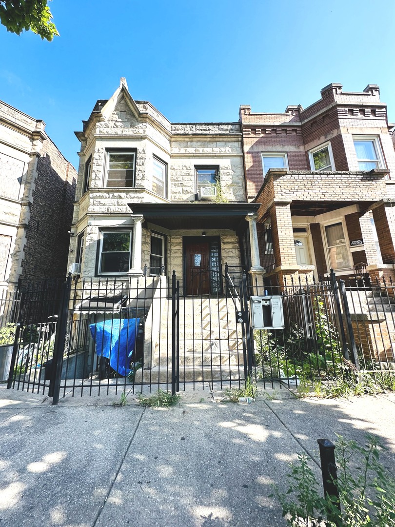 4220 W Monroe Street