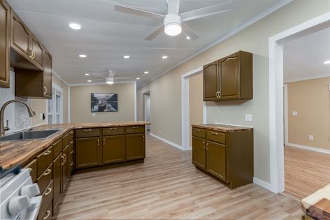 Tiny photo for 133 South Street, Seneca, IL 61360 (MLS # 12604456)