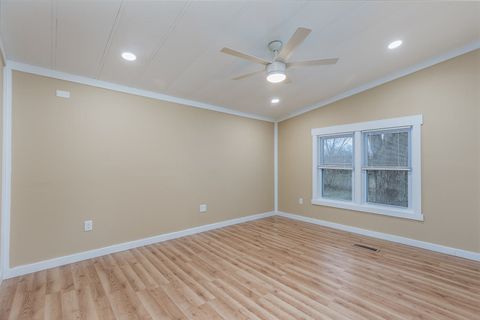 Tiny photo for 133 South Street, Seneca, IL 61360 (MLS # 12604456)