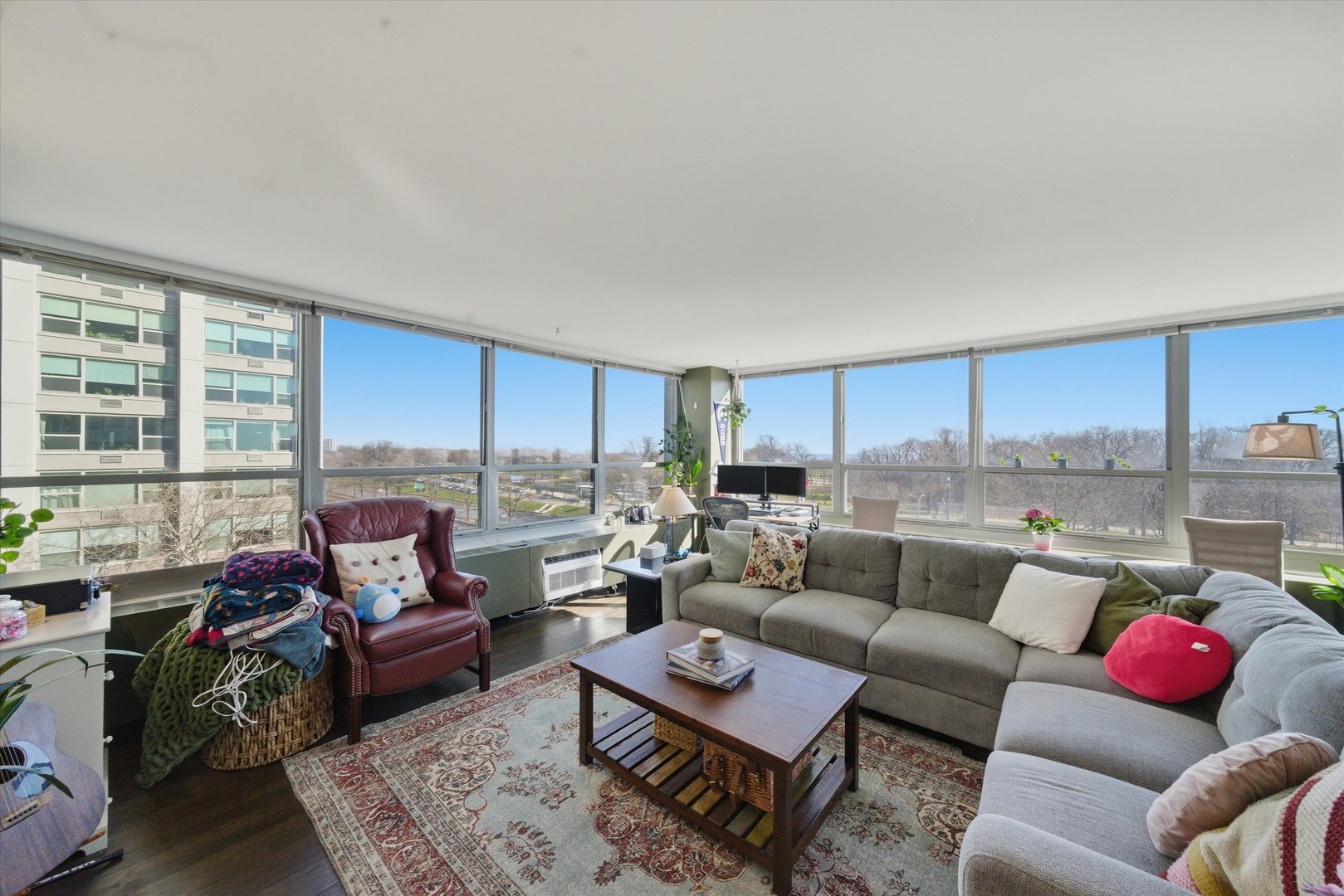 3550 N LAKE SHORE Drive 516