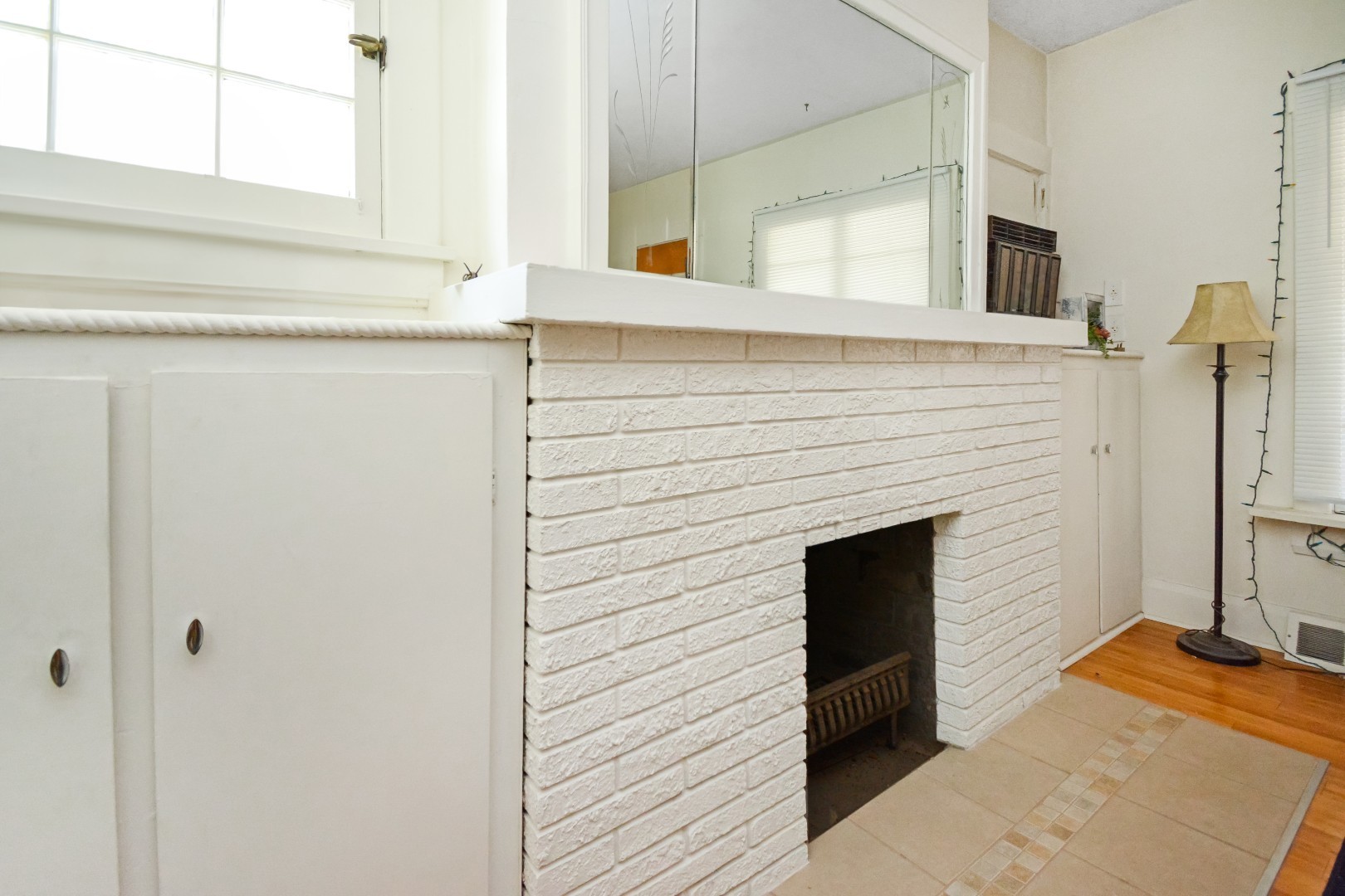 Bloomington, Illinois 61701, United States, 3 Bedrooms Bedrooms, ,3 BathroomsBathrooms,Residential,Active,195618