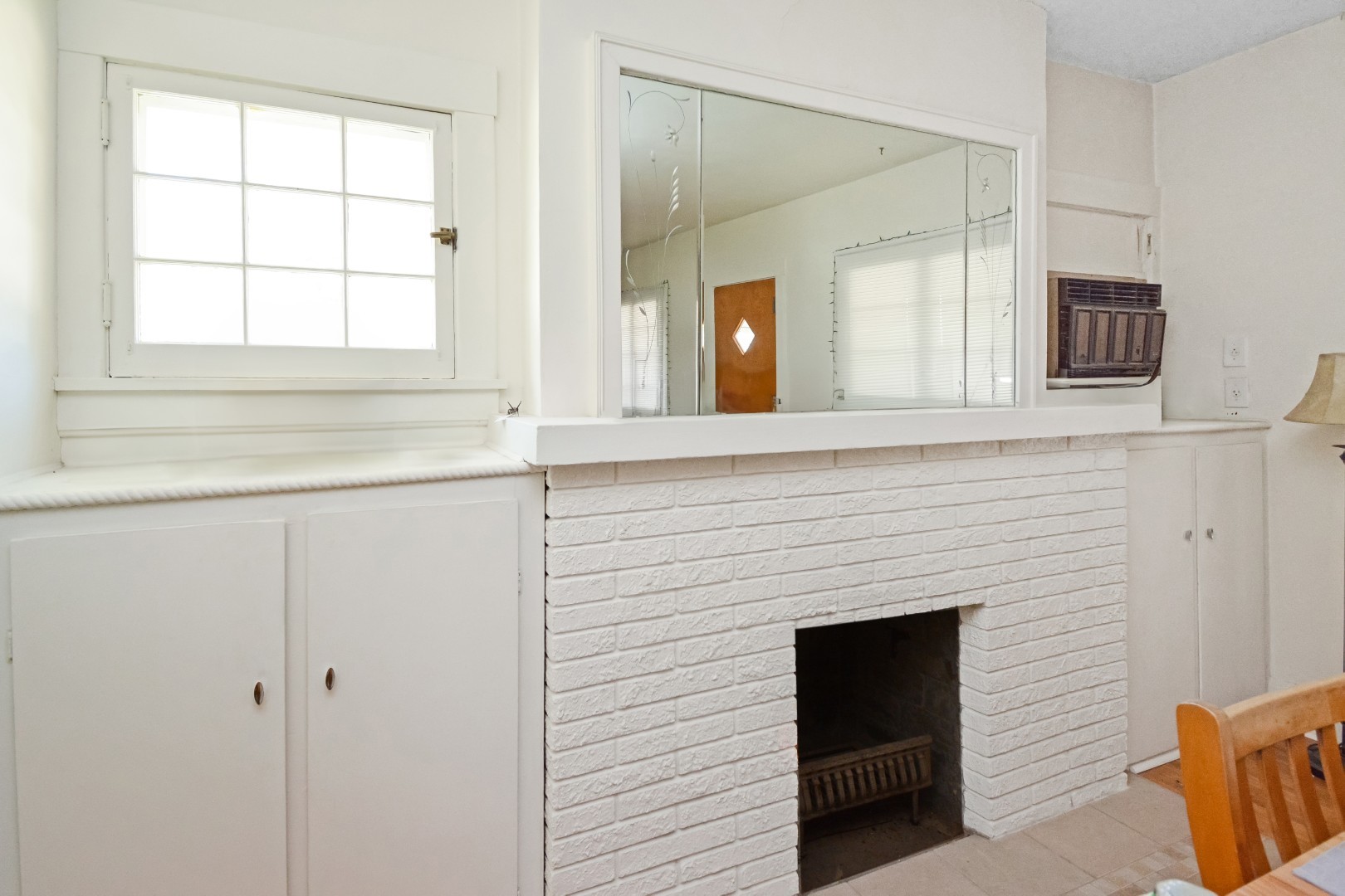 Bloomington, Illinois 61701, United States, 3 Bedrooms Bedrooms, ,3 BathroomsBathrooms,Residential,Active,195618