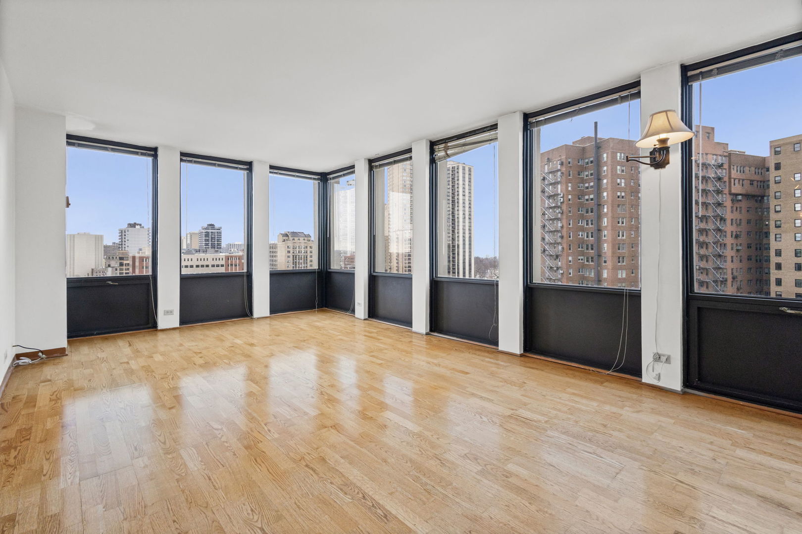 444 W Fullerton Parkway 1303