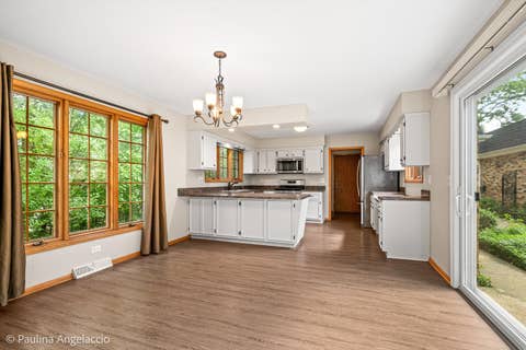 Tiny photo for 422 E Russell Street #422-424, Barrington, IL 60010 (MLS # 12682836)