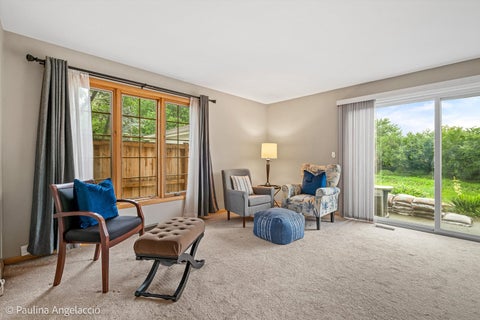 Tiny photo for 422 E Russell Street #422-424, Barrington, IL 60010 (MLS # 12682836)