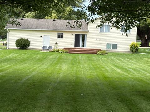 Tiny photo for 100 Windward Lane, Rochelle, IL 60168 (MLS # 12558908)