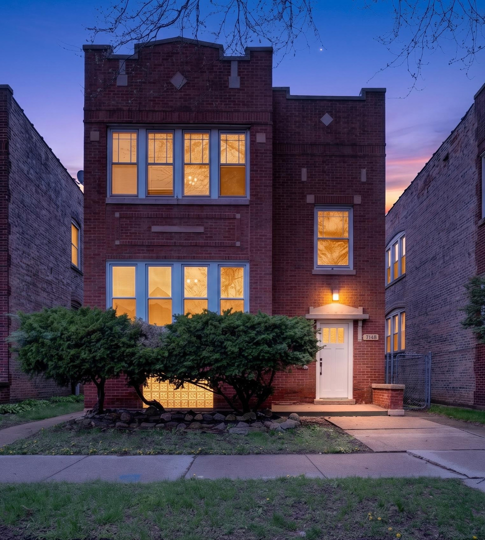 7148 S Eberhart Avenue