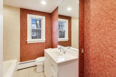 Tiny photo for 621 E Grove Street, Arlington Heights, IL 60005 (MLS # 12609369)