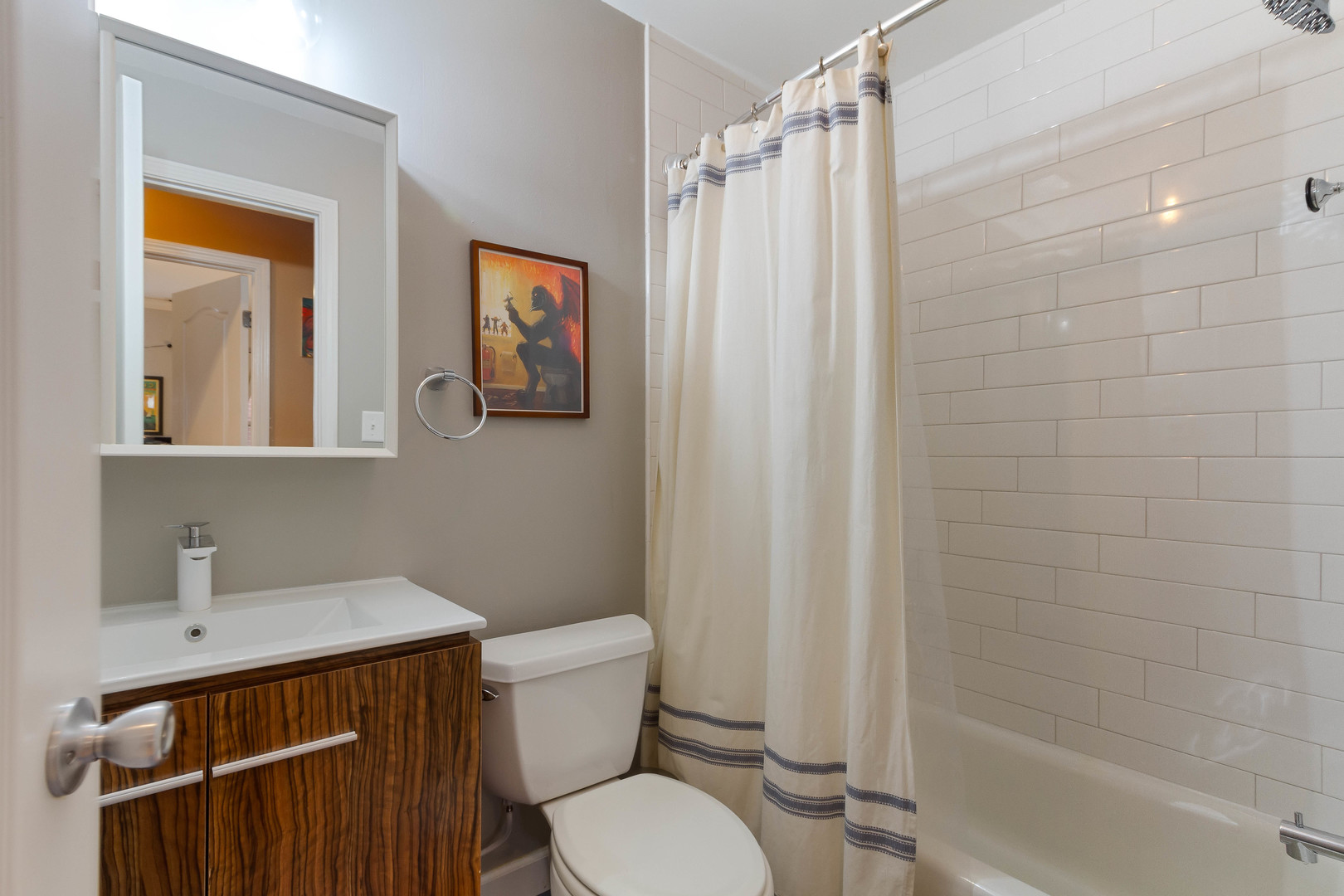 825 E 52nd Street 5C
