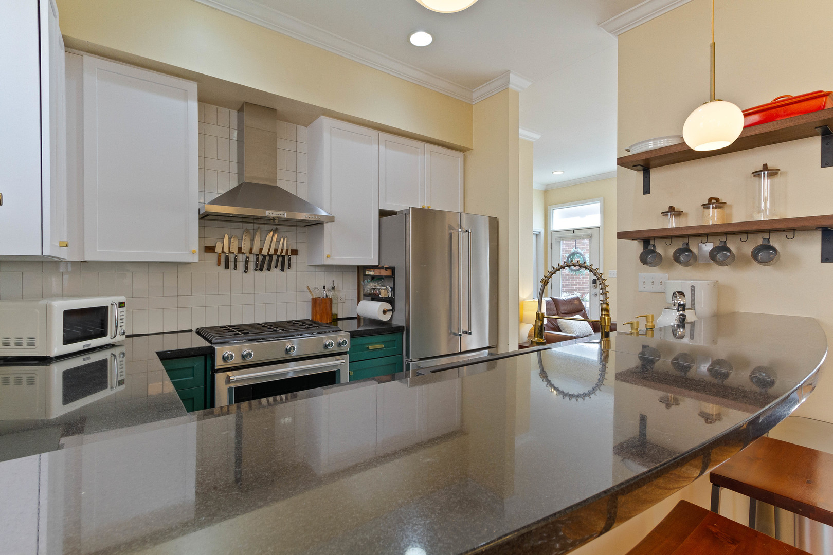 825 E 52nd Street 5C