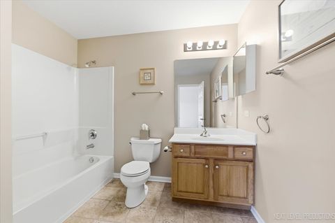 Tiny photo for 869 Cambridge Drive, Batavia, IL 60510 (MLS # 12560981)