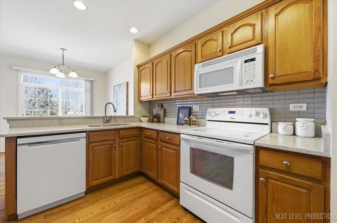 Tiny photo for 869 Cambridge Drive, Batavia, IL 60510 (MLS # 12560981)