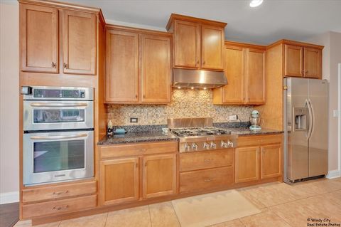 Tiny photo for 2453 Nicola Court, Addison, IL 60101 (MLS # 12512174)