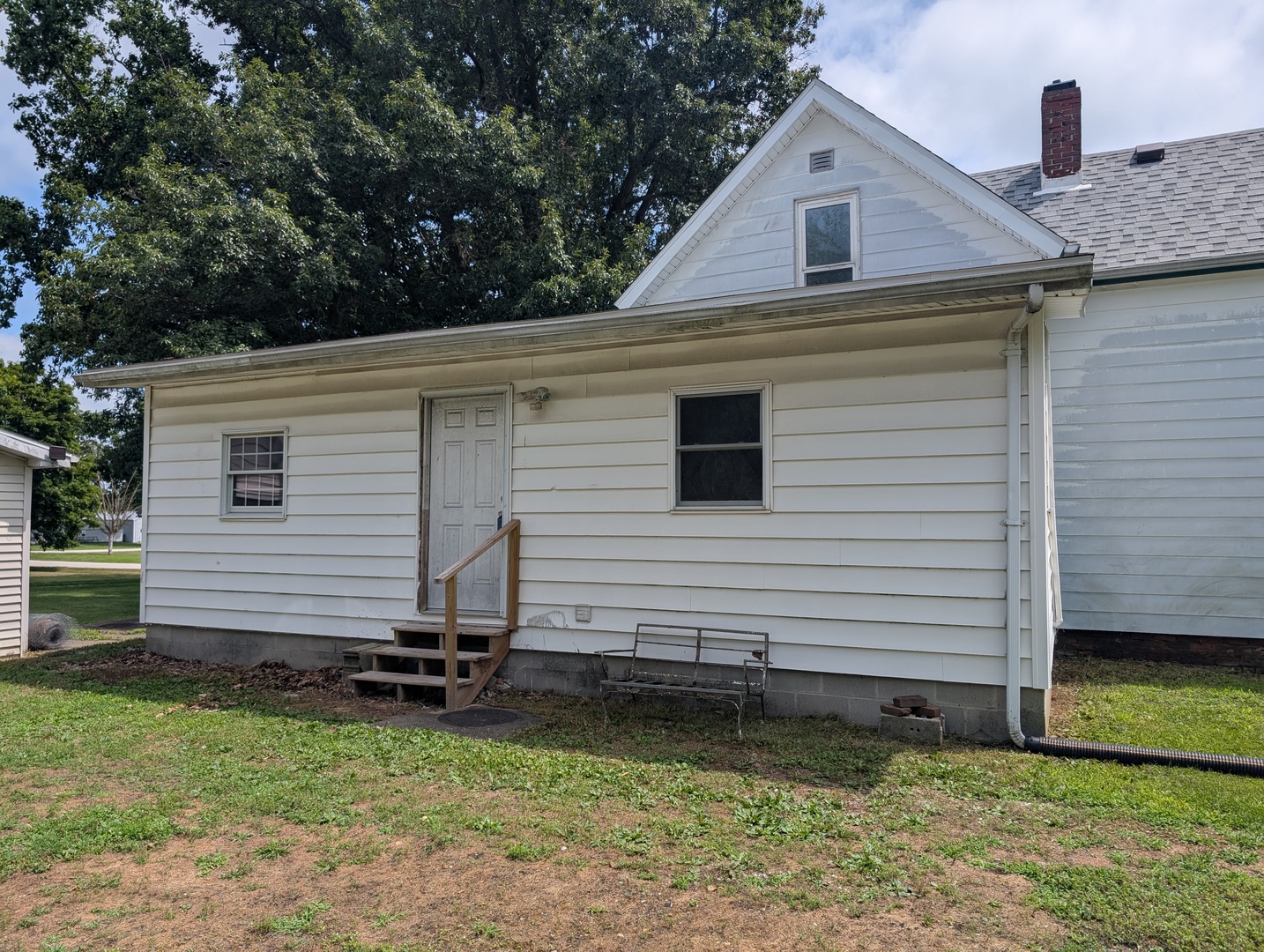 207 S Center Street