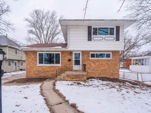 Photo of 1466 Wood Street, Crete, IL 60417 (MLS # 12561105)