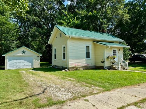 812 Eddy Street Sandwich IL 60548