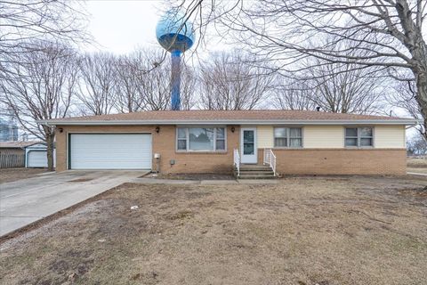 Photo of 304 N Main Street, Mclean, IL 61754 (MLS # 12531197)