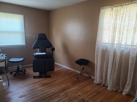 Tiny photo for 1331 W Washington Street, Ottawa, IL 61350 (MLS # 12419598)