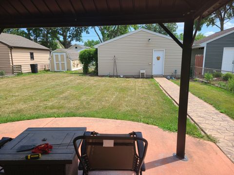 Tiny photo for 1331 W Washington Street, Ottawa, IL 61350 (MLS # 12419598)