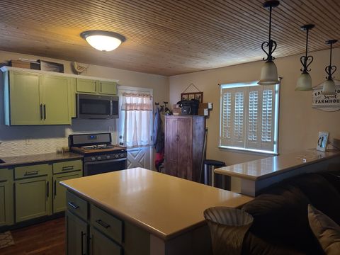 Tiny photo for 1331 W Washington Street, Ottawa, IL 61350 (MLS # 12419598)