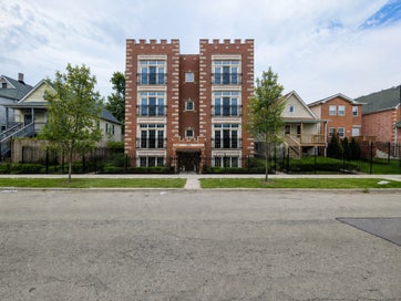 9415 S Burnside Avenue Chicago IL 60619