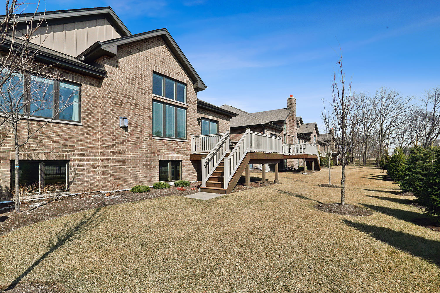 8021 W 142 Place