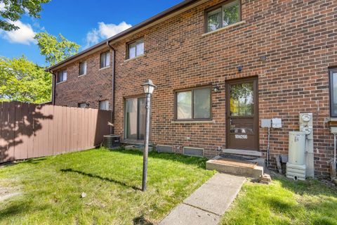 Tiny photo for 18w266 Knollwood Lane, Villa Park, IL 60181 (MLS # 12648705)
