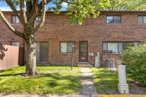 Tiny photo for 18w266 Knollwood Lane, Villa Park, IL 60181 (MLS # 12648705)