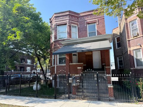2300 N Springfield Avenue 2 Chicago IL 60647