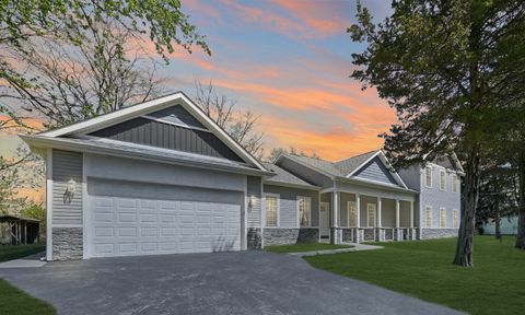 Photo of 4430 Maple Avenue, Richton Park, IL 60471 (MLS # 12628457)