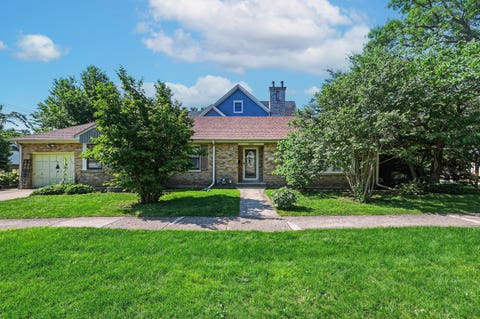 Photo of 4201 Linden Avenue, Western Springs, IL 60558 (MLS # 12697775)