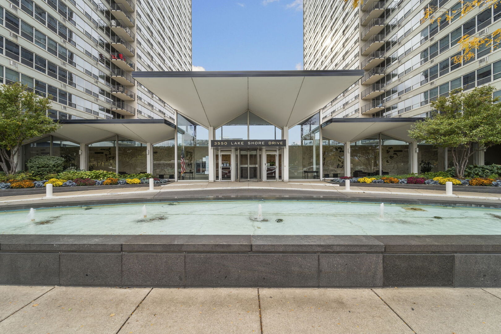 3550 N Lake Shore Drive 908