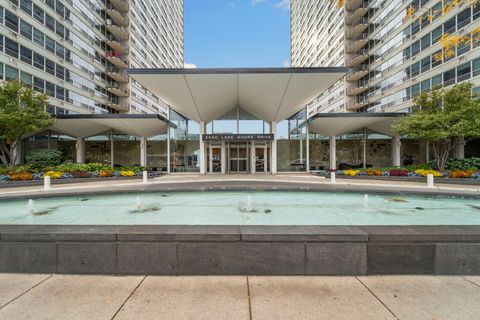 Tiny photo for 3550 N Lake Shore Drive #908, Chicago, IL 60657 (MLS # 12519385)