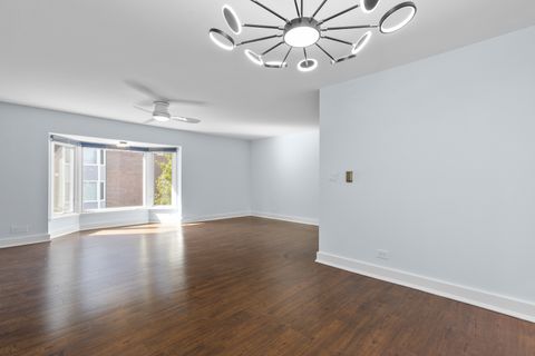 Tiny photo for 2300 Windsor Mall Court #2E, Park Ridge, IL 60068 (MLS # 12480394)