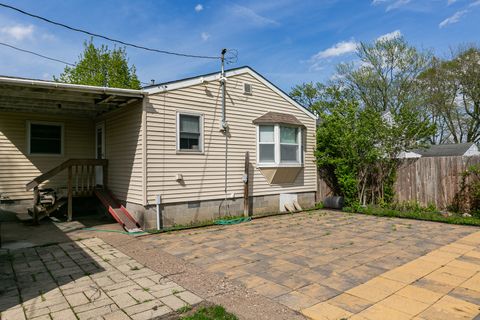 Tiny photo for 17112 10th Avenue, East Moline, IL 61244 (MLS # 12624627)