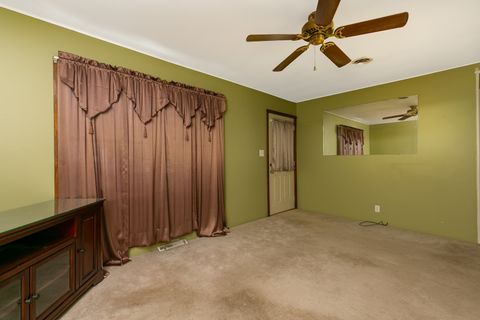 Tiny photo for 17112 10th Avenue, East Moline, IL 61244 (MLS # 12624627)