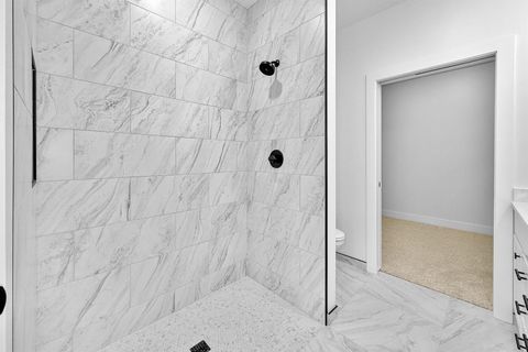 Tiny photo for 1360 Heights Court, Bettendorf, IA 52722 (MLS # 100000530)