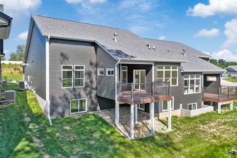 Tiny photo for 1360 Heights Court, Bettendorf, IA 52722 (MLS # 100000530)