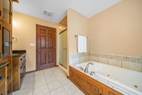 Tiny photo for 2404 13th Street, Winthrop Harbor, IL 60096 (MLS # 12481903)
