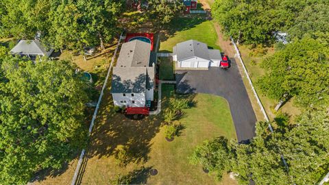 Tiny photo for 2404 13th Street, Winthrop Harbor, IL 60096 (MLS # 12481903)
