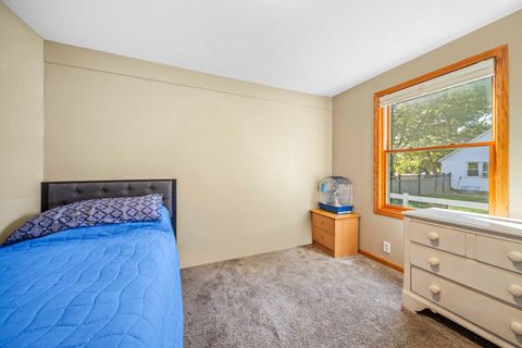 Tiny photo for 2404 13th Street, Winthrop Harbor, IL 60096 (MLS # 12481903)