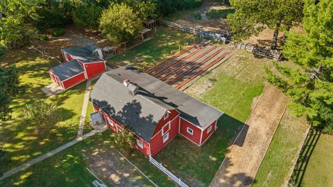 Tiny photo for 2404 13th Street, Winthrop Harbor, IL 60096 (MLS # 12481903)