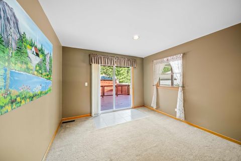 Tiny photo for 2404 13th Street, Winthrop Harbor, IL 60096 (MLS # 12481903)